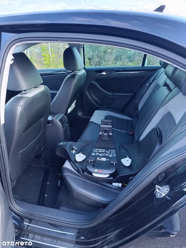 Volkswagen Jetta 1.4 TSI BMT Highline - 12