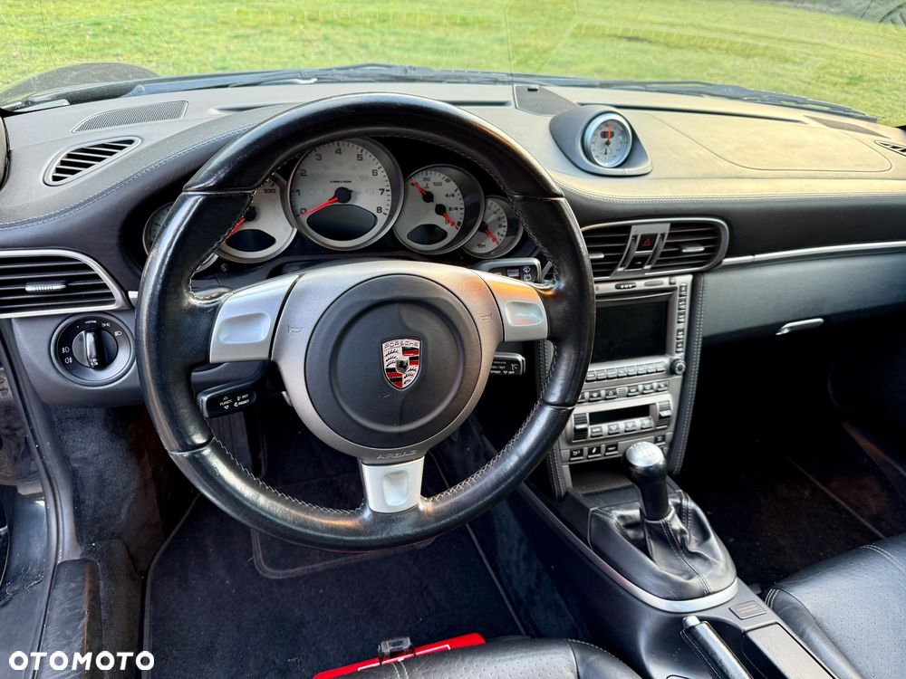 Porsche 911 Carrera S - 14