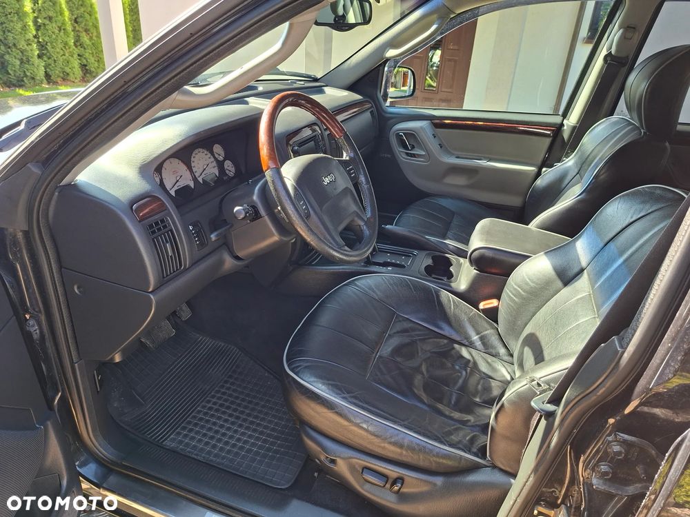 Jeep Grand Cherokee - 18