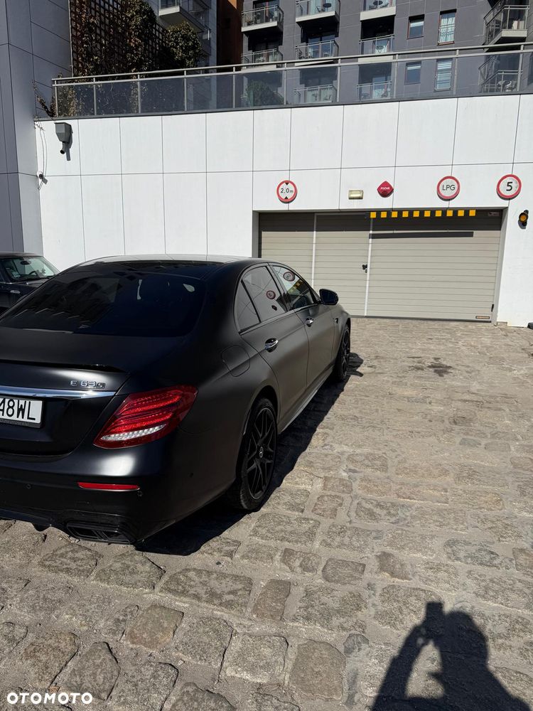 Mercedes-Benz Klasa E AMG 63 S 4-Matic+ - 18