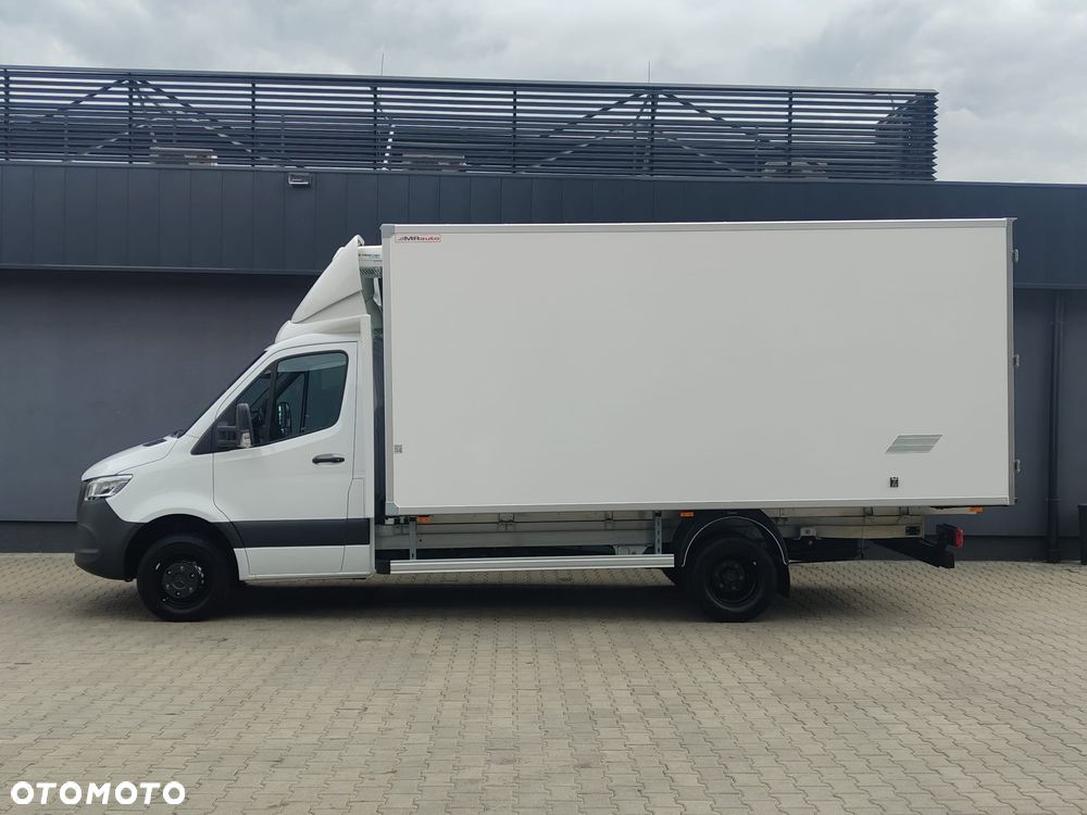 Mercedes-Benz Sprinter - 5