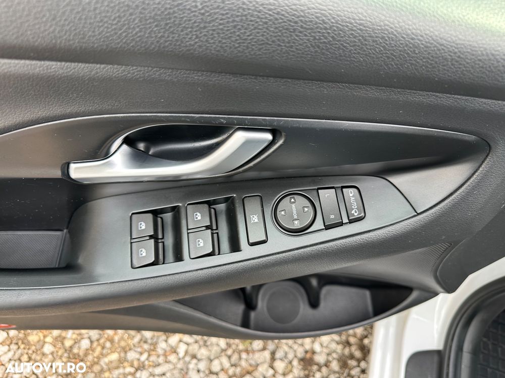 Hyundai i30 1.6 CRDI DCT Premium - 16