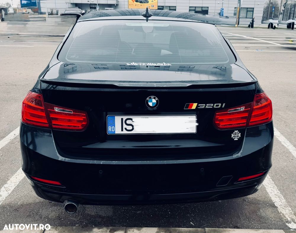 BMW Seria 3 320i - 6
