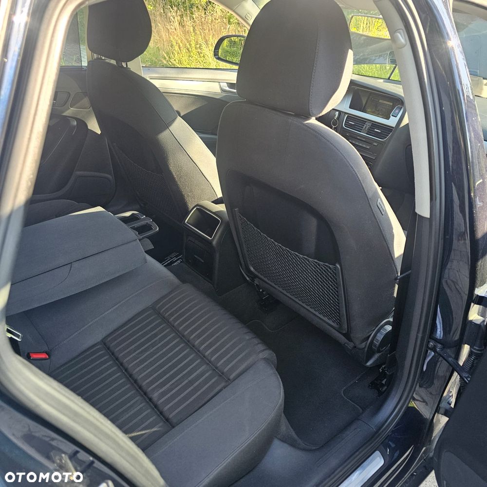 Audi A4 Limousine - 11