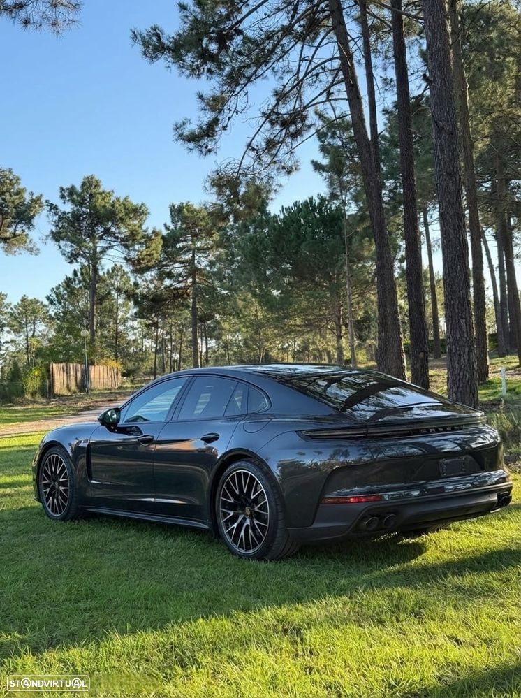 Porsche Panamera 4 E-Hybrid - 3