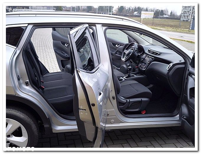 Nissan Qashqai 1.3 DIG-T N-WAY - 8