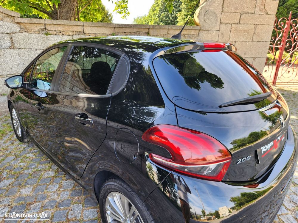 Peugeot 208 1.5 BlueHDi Signature - 42