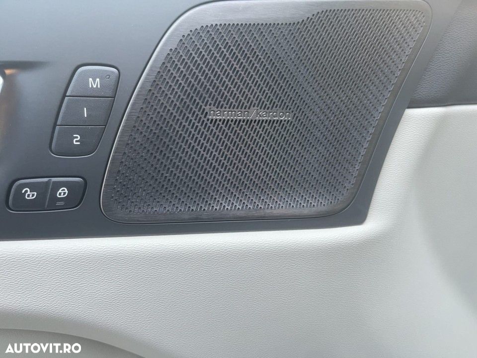 Volvo XC 60 T8 AWD AT PHEV Plus Bright - 18