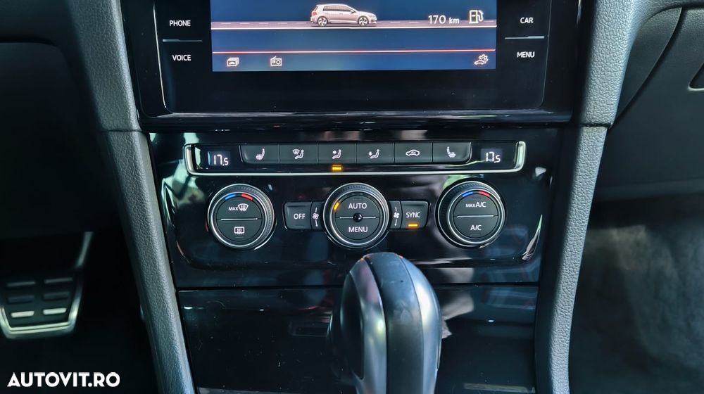 Volkswagen Golf - 24