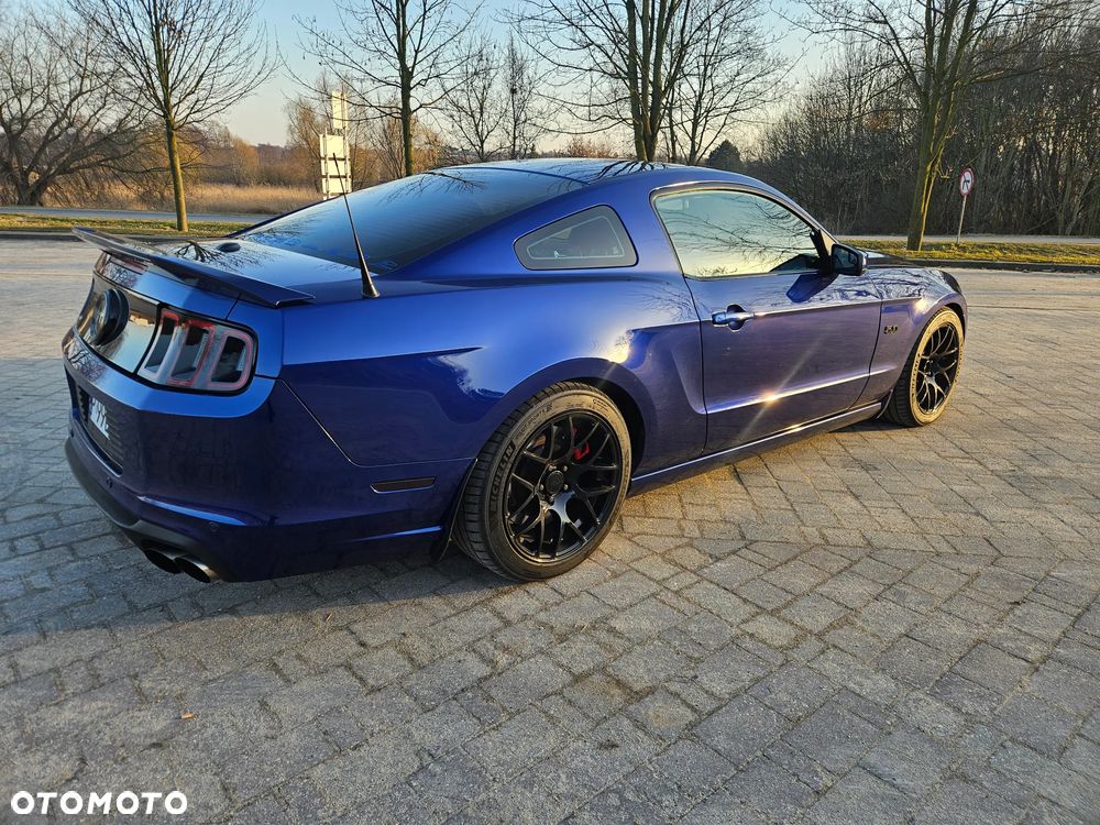Ford Mustang 5.0 V8 GT - 6