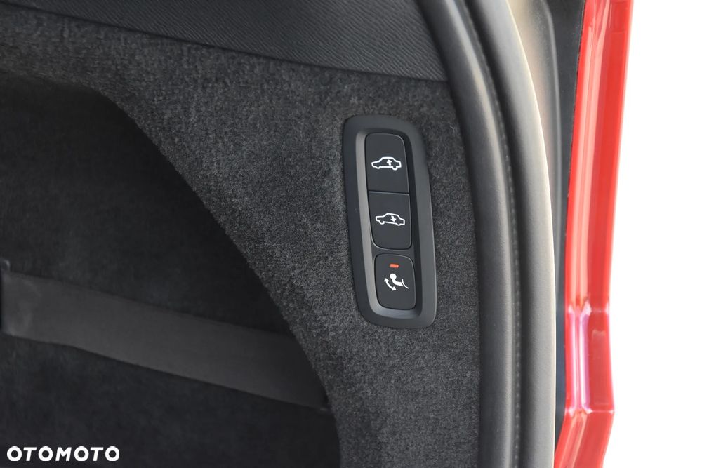 Volvo XC 90 - 30