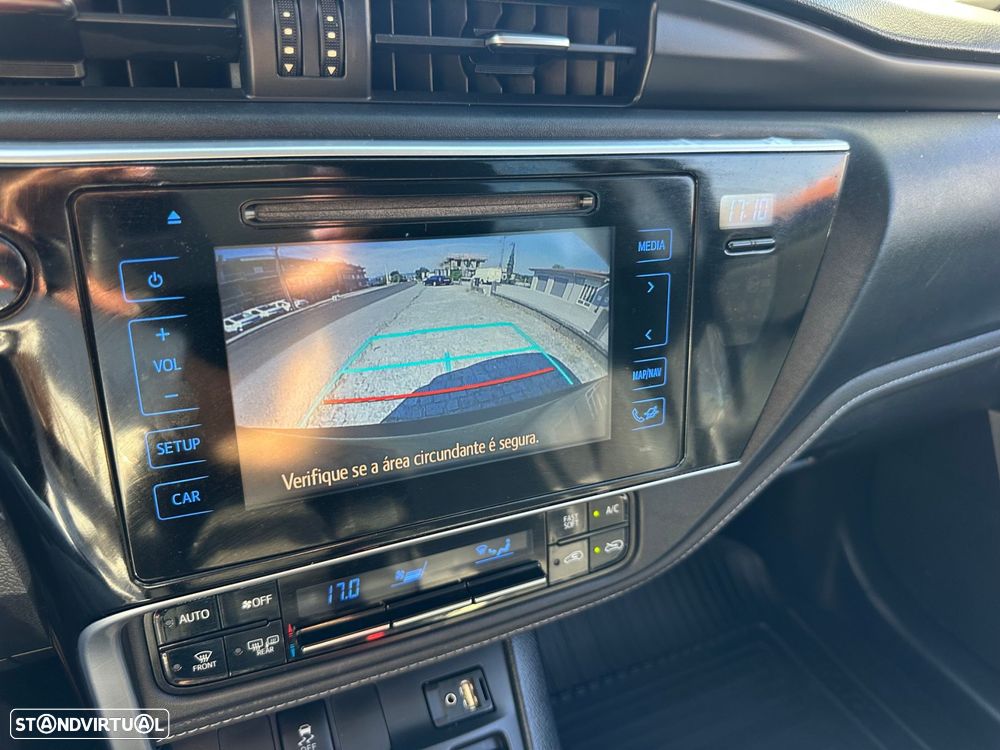 Toyota Auris - 17