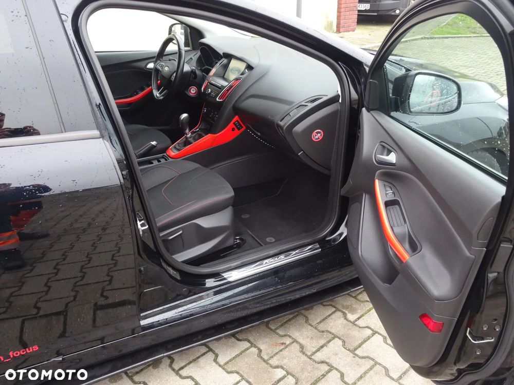 Ford Focus 2.0 TDCi ST-Line Red ASS - 12