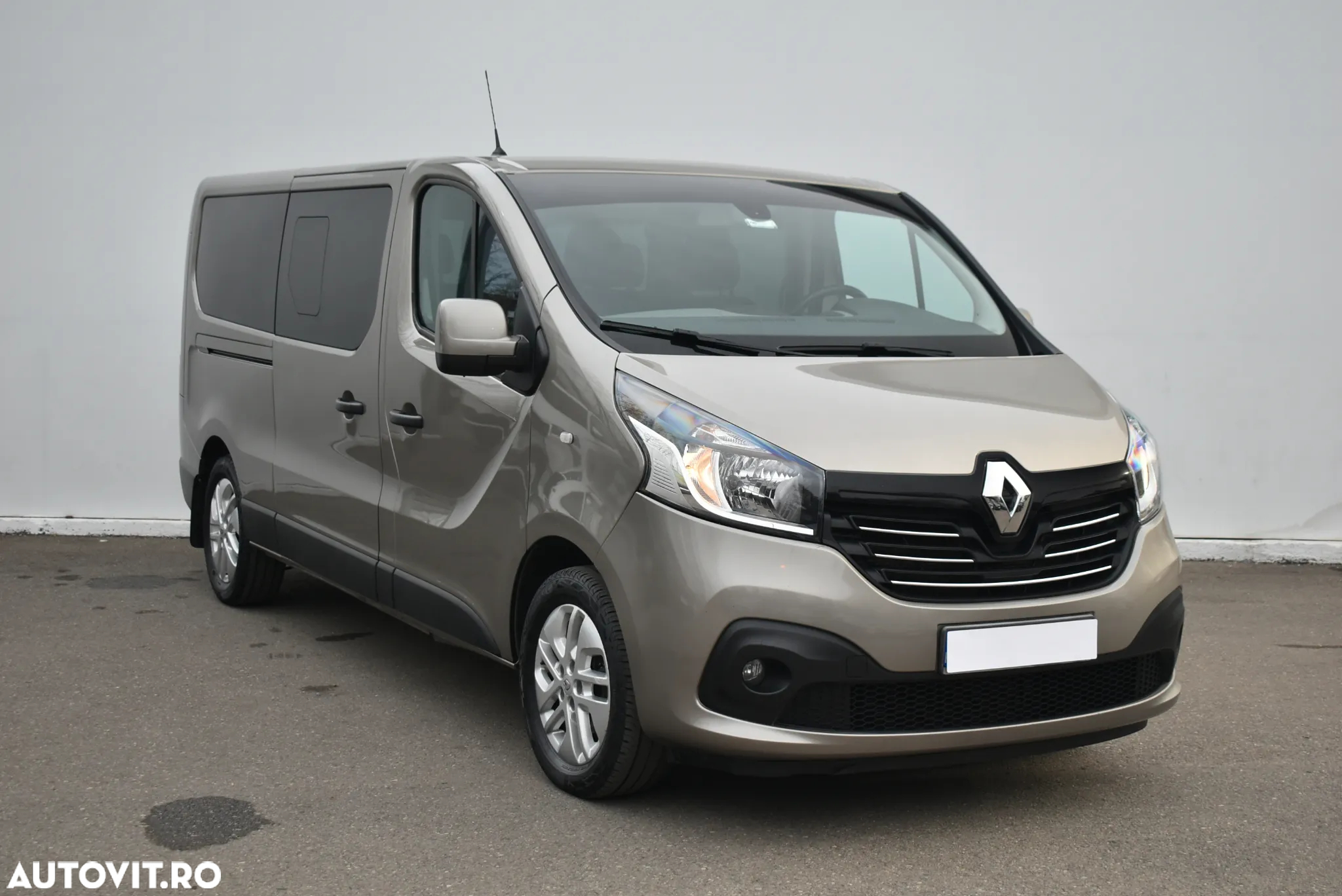 Renault Trafic - 16