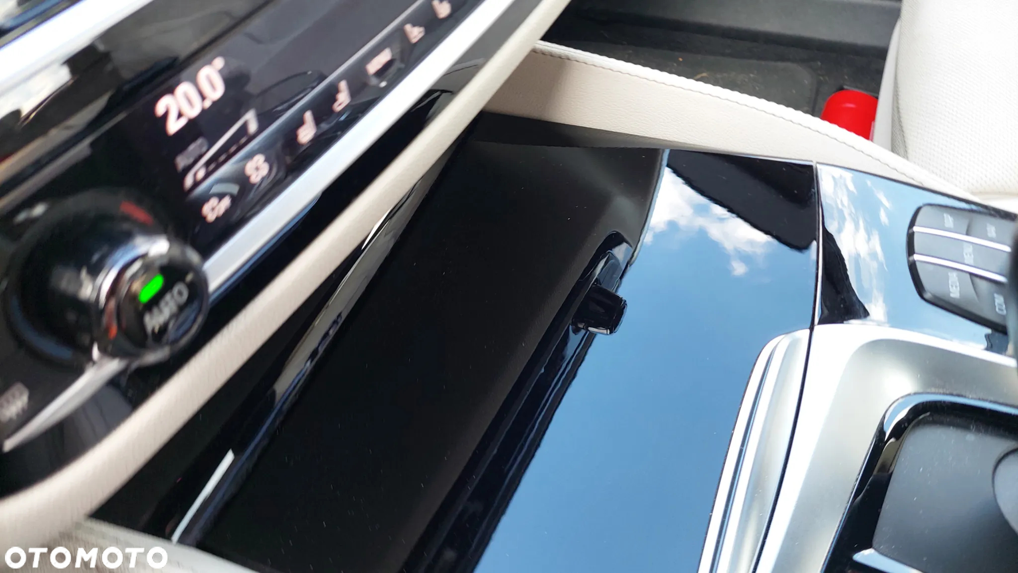BMW Seria 5 M550i xDrive sport - 8