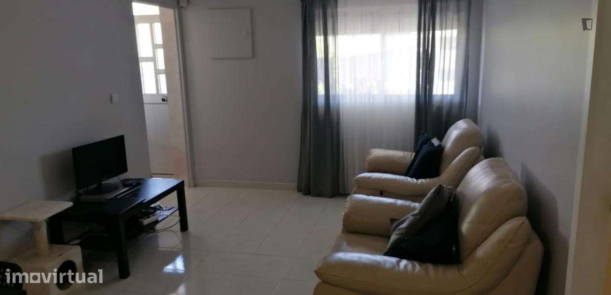 Quarto - localizado em Olivais Lisbon - Grande imagem: 5/9