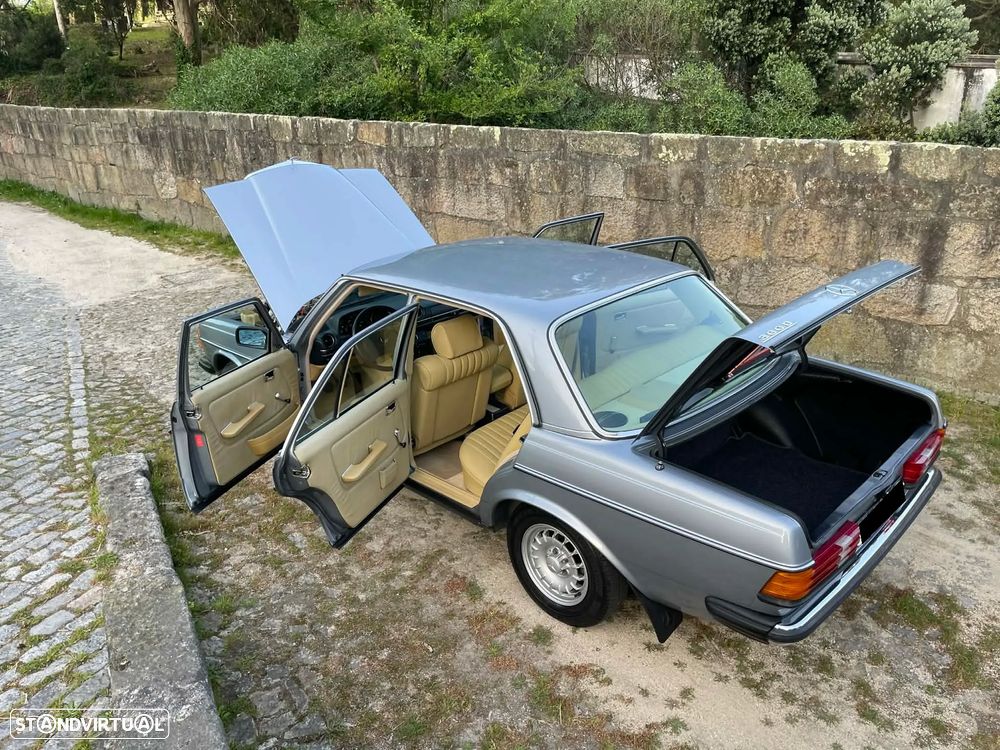 Mercedes-Benz W123 (1976-1986) - 11