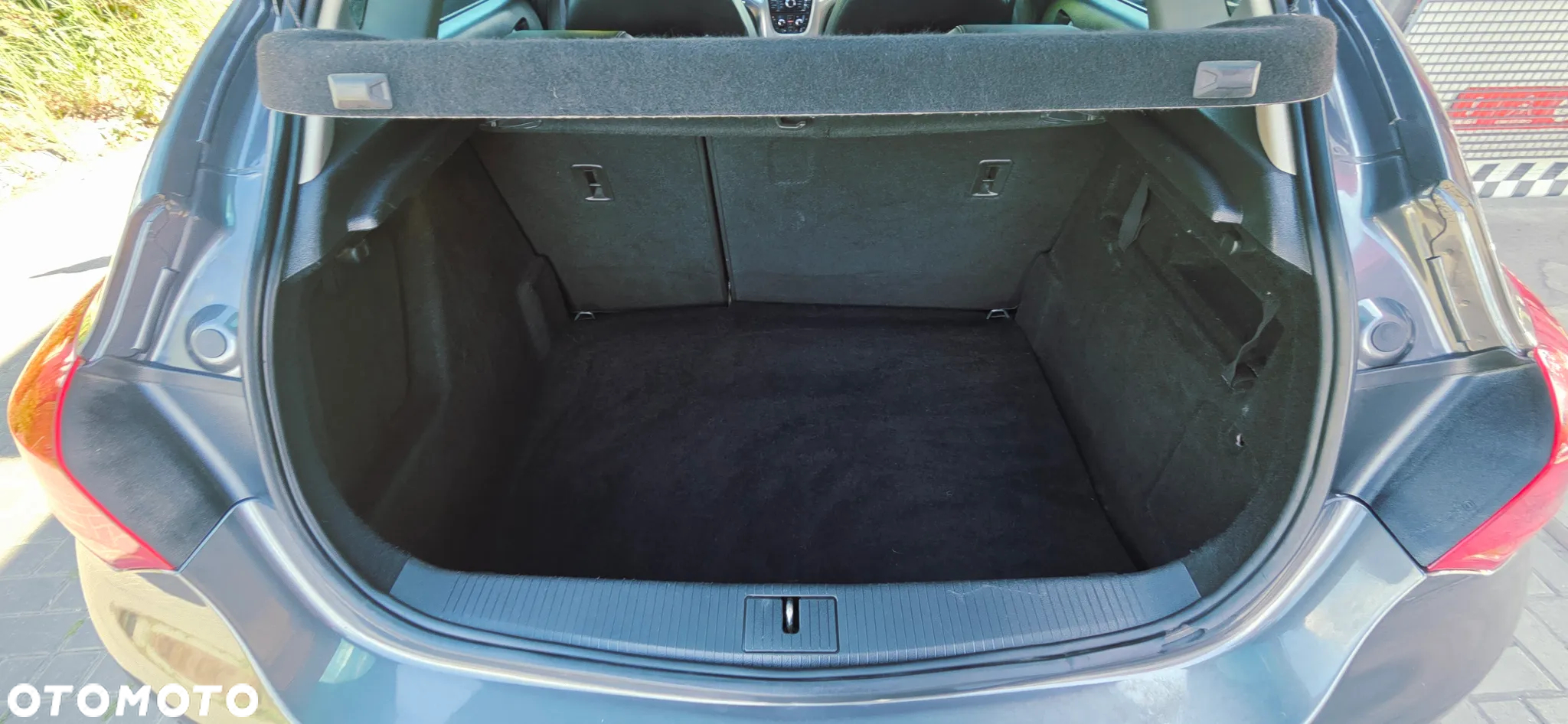 Opel Astra 1.4 Turbo 150 Jahre - 33