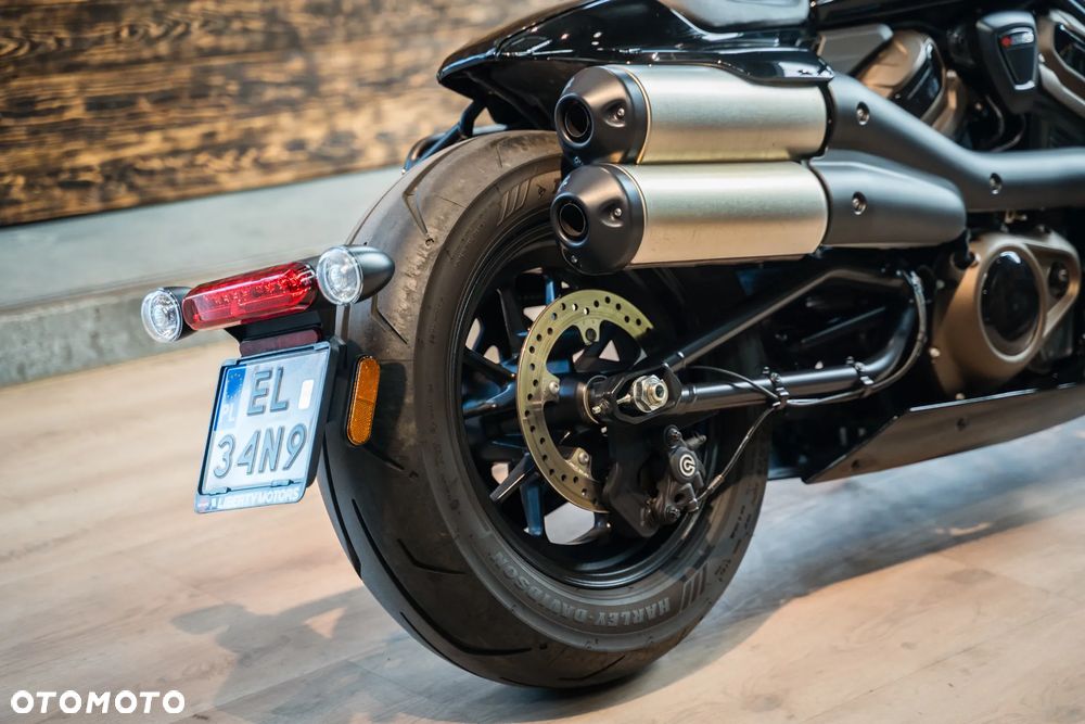 Harley-Davidson Sportster - 11