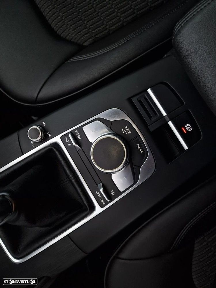 Audi A3 Sportback 1.0 TFSI Design - 16