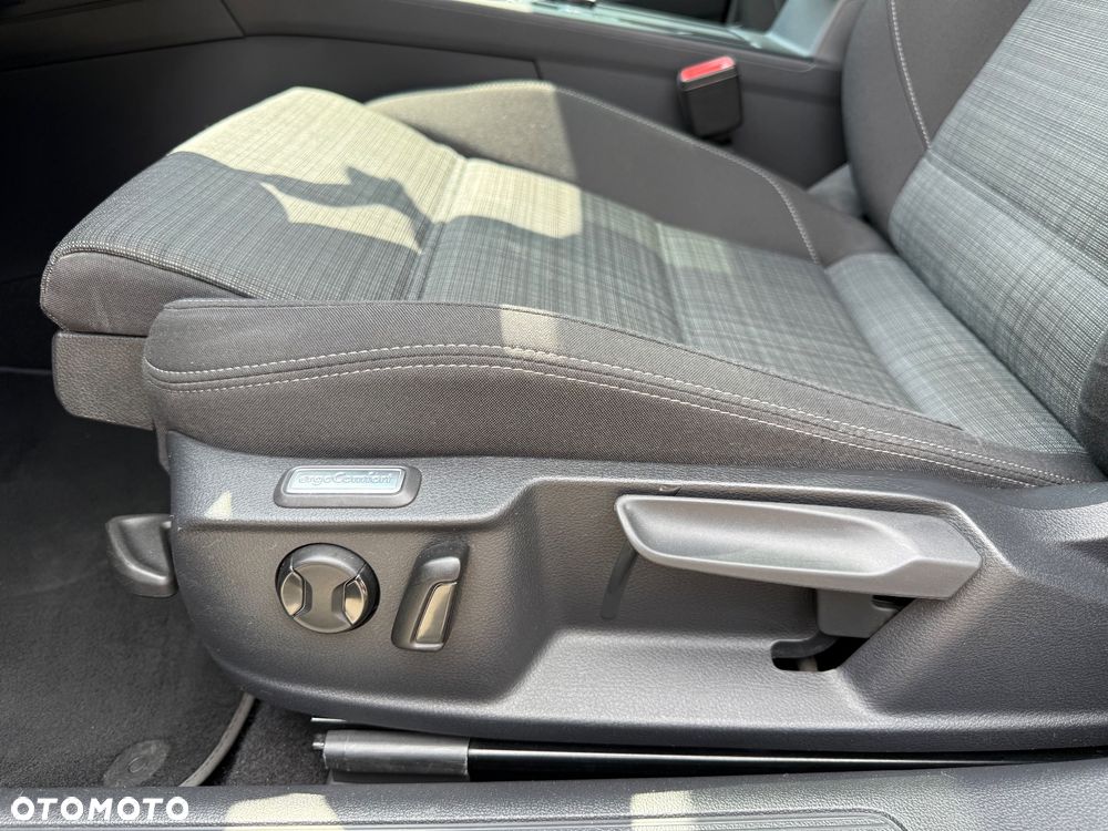 Volkswagen Passat 2.0 TDI EVO Business - 11
