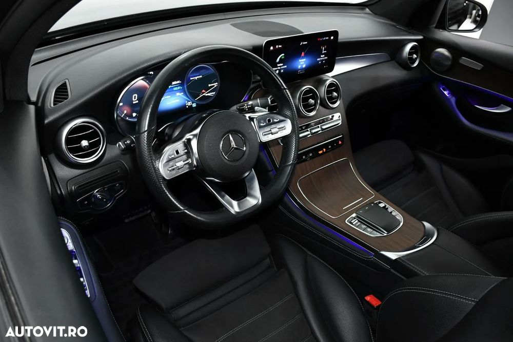 Mercedes-Benz GLC Coupe 300 e 4MATIC - 9