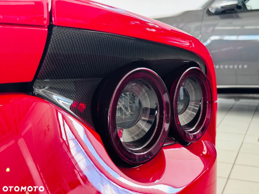 Ferrari 812 Superfast - 15