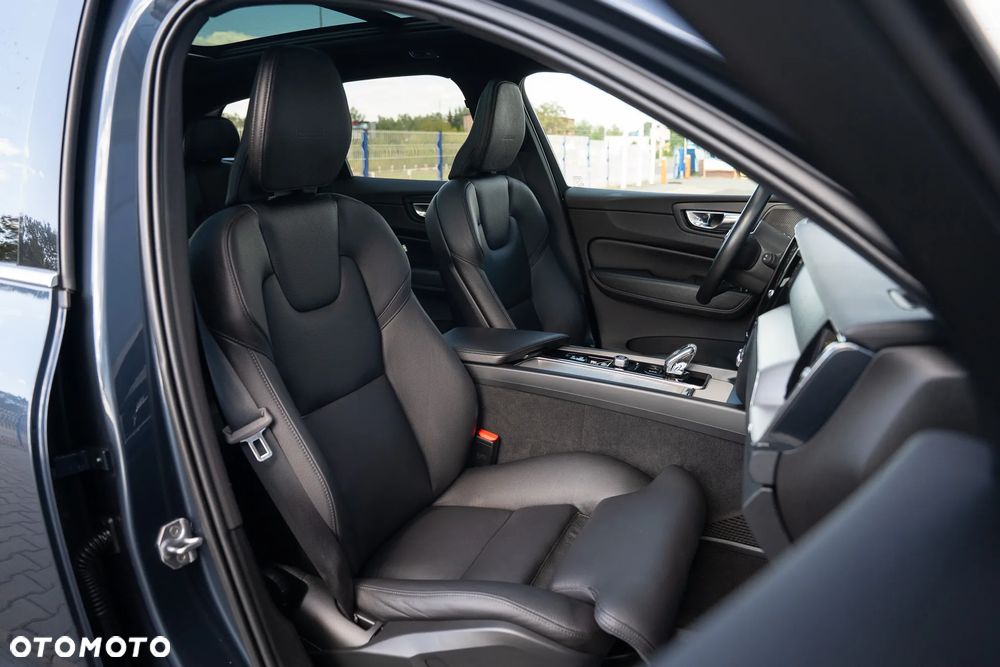 Volvo XC 60 B4 D AWD Geartronic Inscription - 24