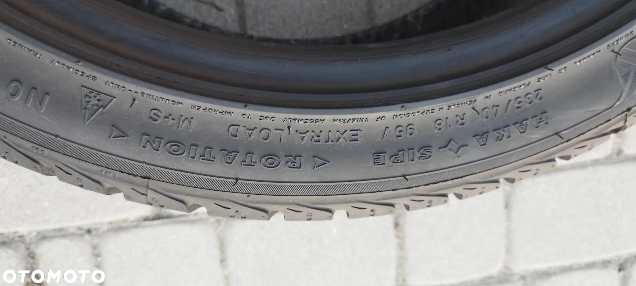 235/40/18 nokian wr n0 extra load - 6