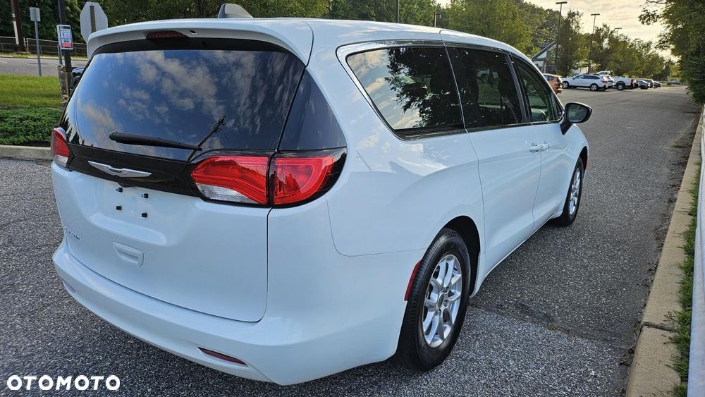 Chrysler Pacifica - 6