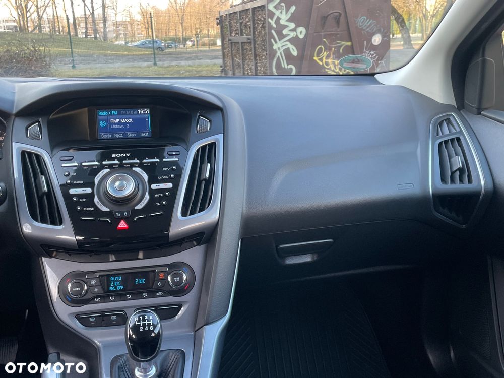 Ford Focus 1.6 EcoBoost Start-Stopp-System Titanium - 26