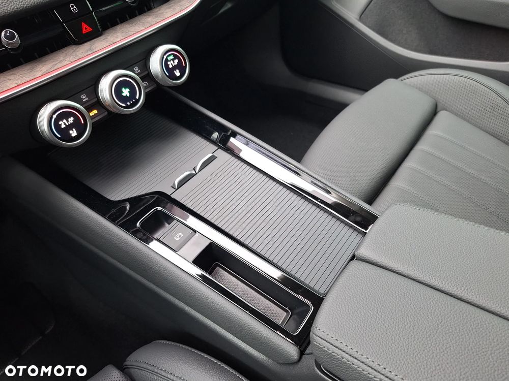 Skoda Superb 2.0 TSI 4x4 L&K DSG - 21