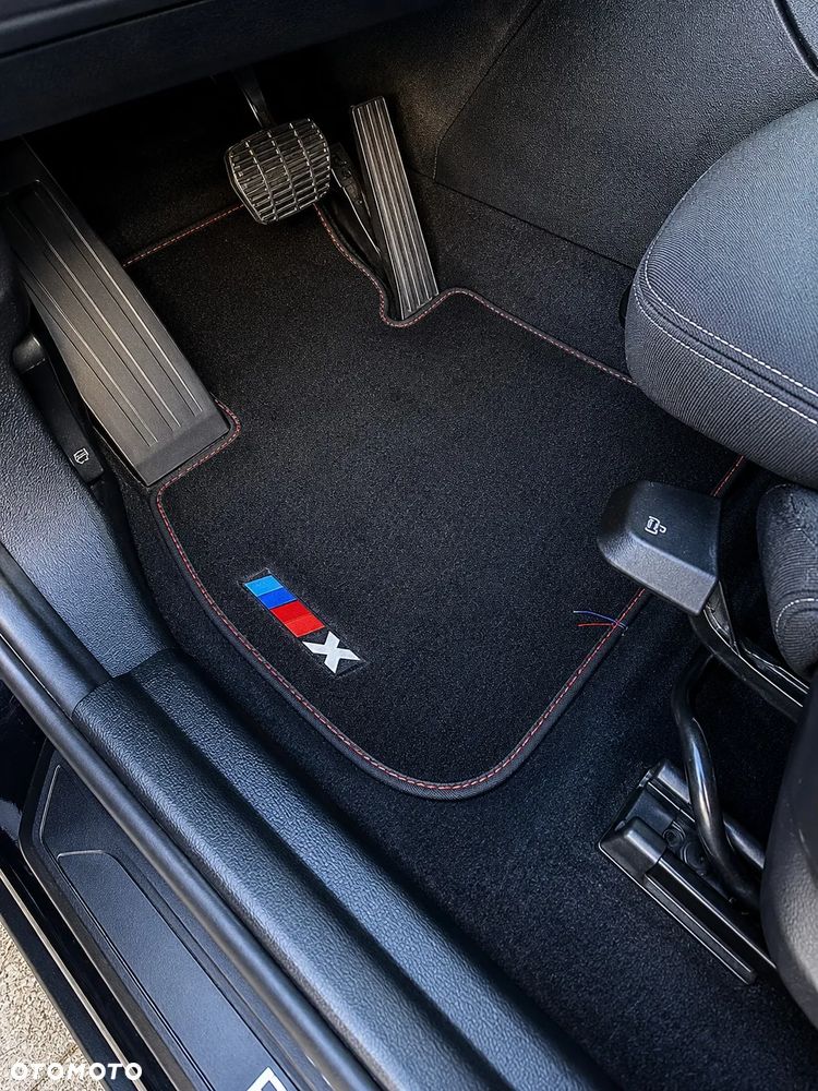BMW X1 xDrive20d - 13