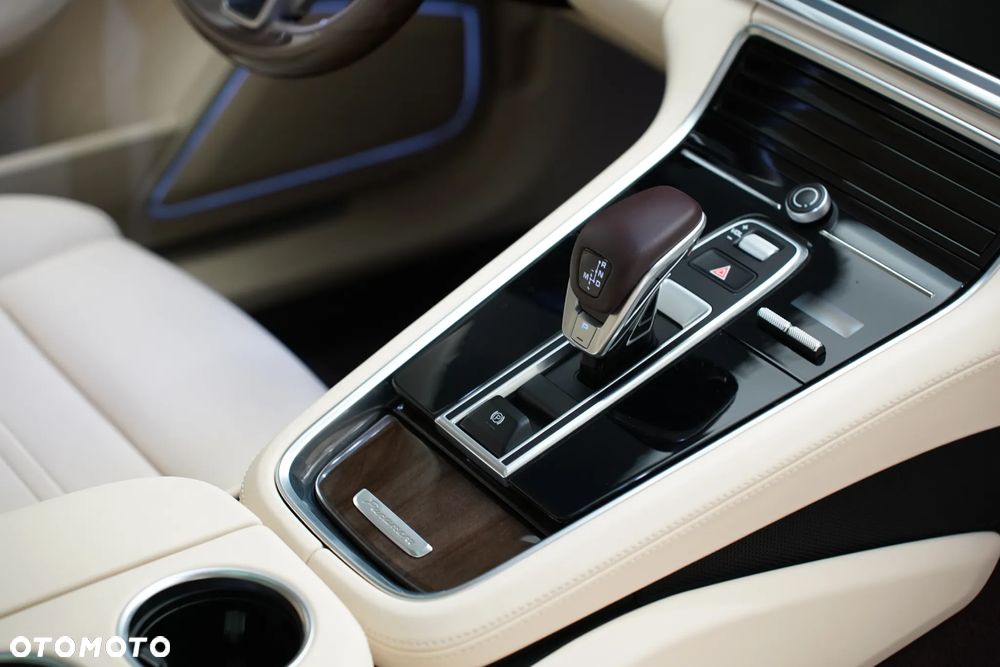 Porsche Panamera 4S Diesel - 32