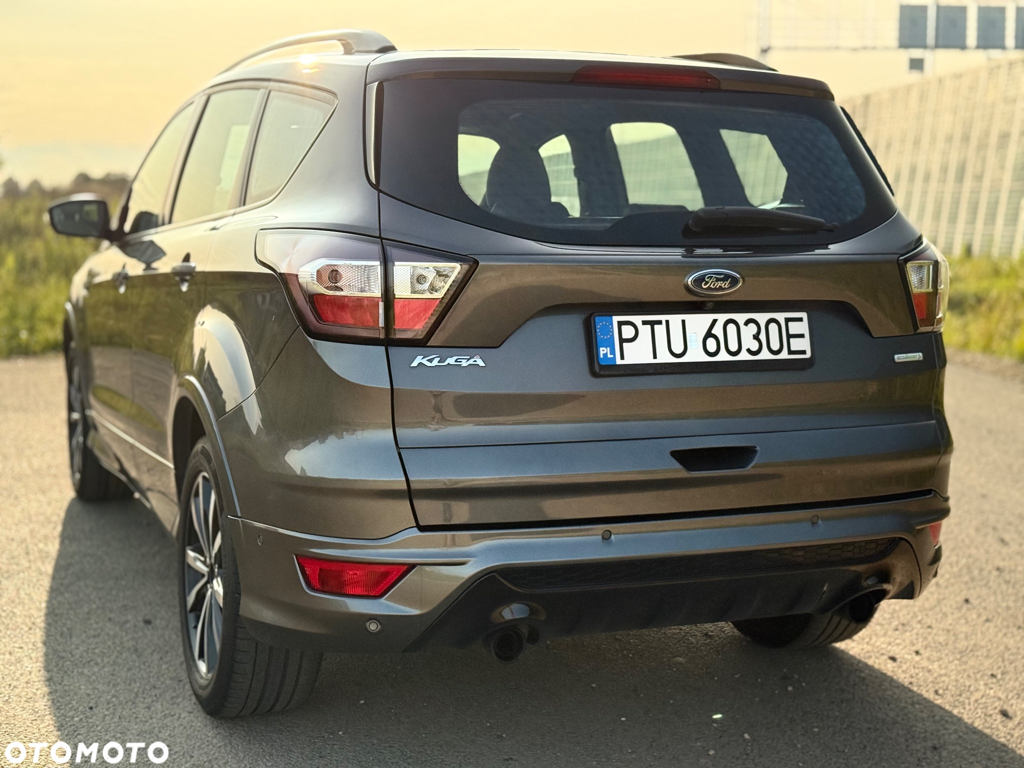 Ford Kuga 1.5 EcoBoost 2x4 ST-Line - 5
