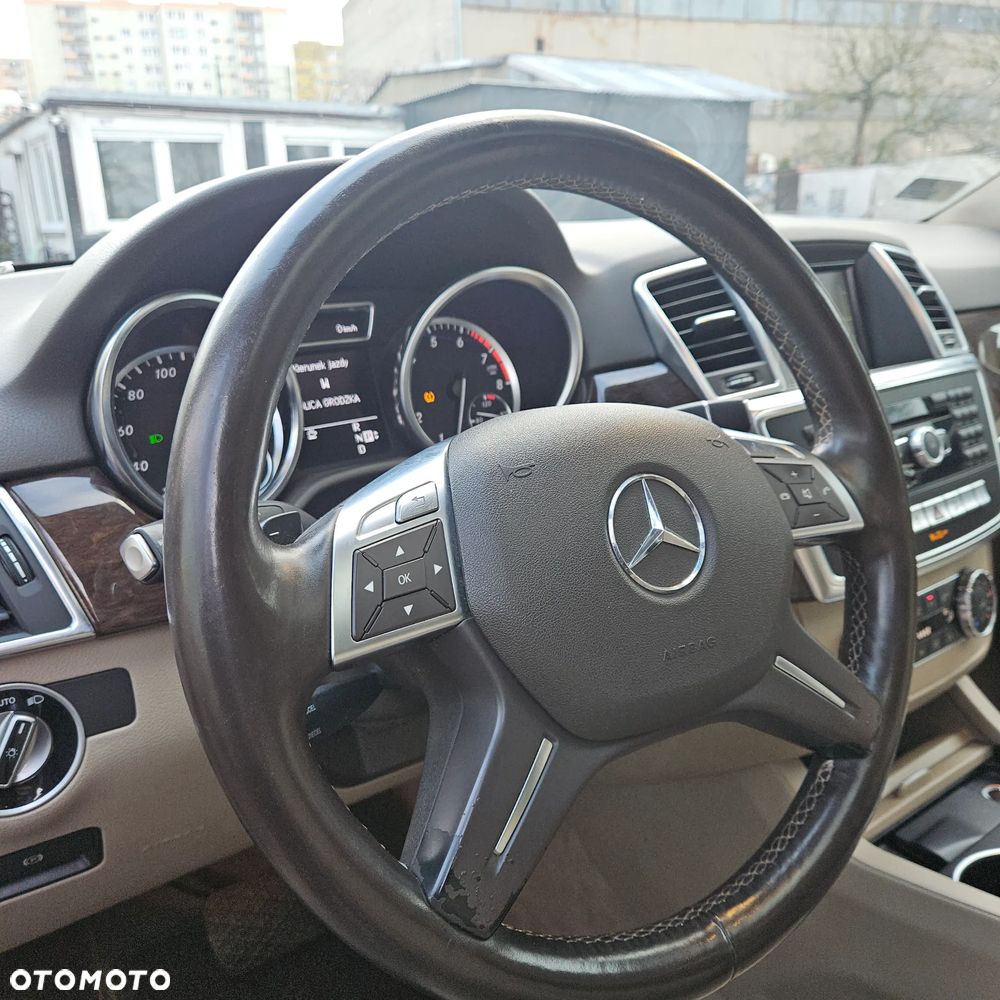 Mercedes-Benz ML 350 4MATIC BlueEFFICIENCY 7G-TRONIC Edition 1 - 34