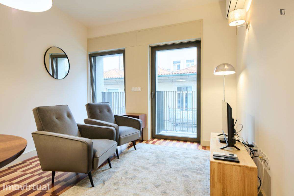 Apartamento com 1 quartos - localizado em Santo Ildefonso Porto - Grande imagem: 3/23