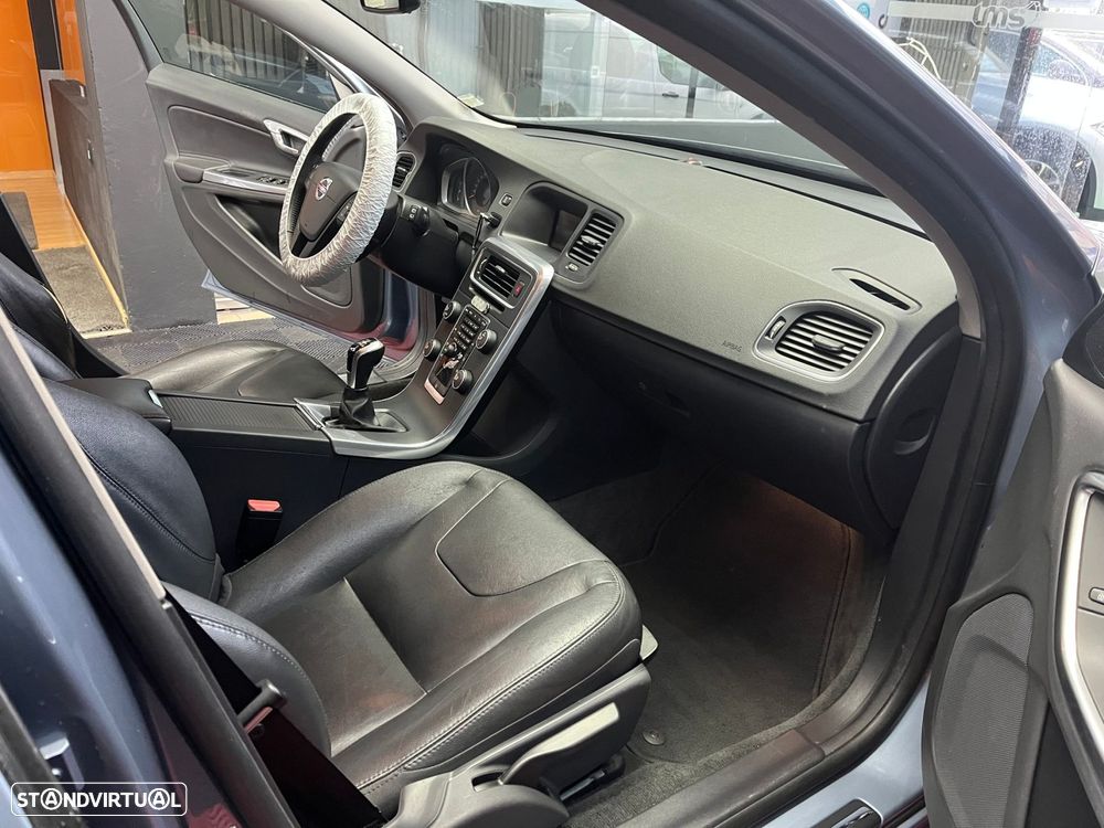 Volvo V60 2.0 D3 VOR - 8