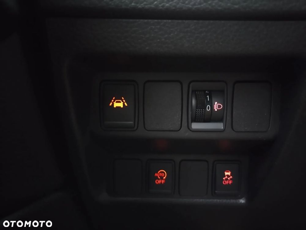 Nissan Qashqai 1.6 DIG-T N-Connecta - 15