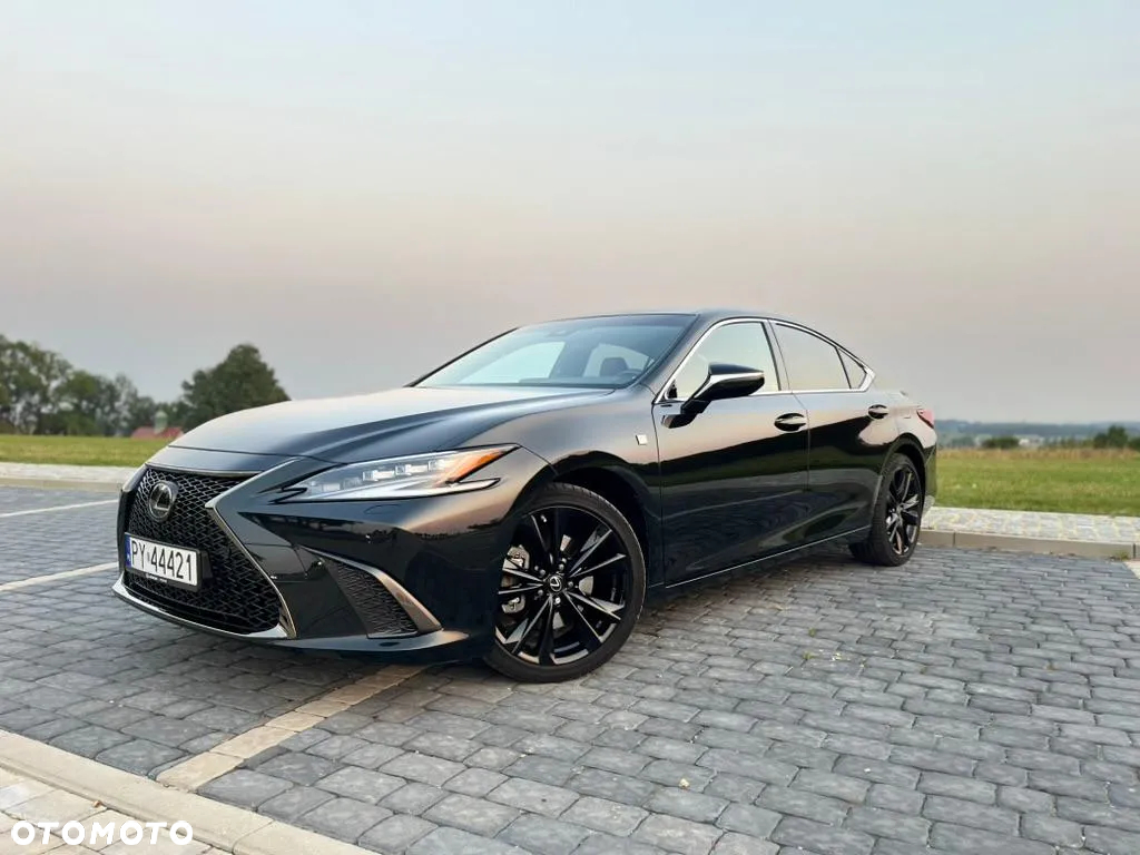 Lexus ES 300h F Sport Edition - 7