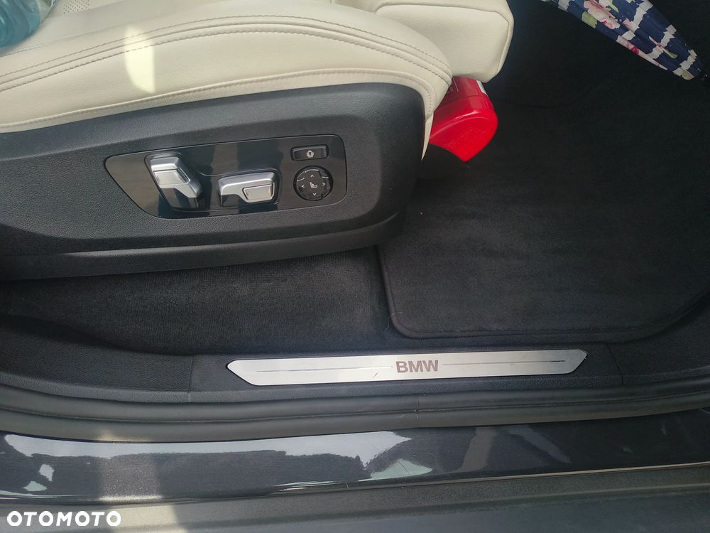 BMW X5 xDrive25d - 8