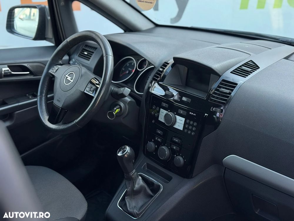 Opel Zafira - 33
