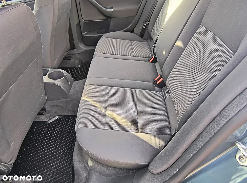Volkswagen Jetta 1.6 Comfortline - 30