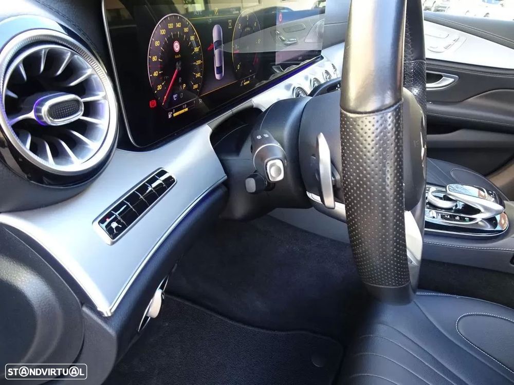 Mercedes-Benz CLS 300 d AMG Line - 23