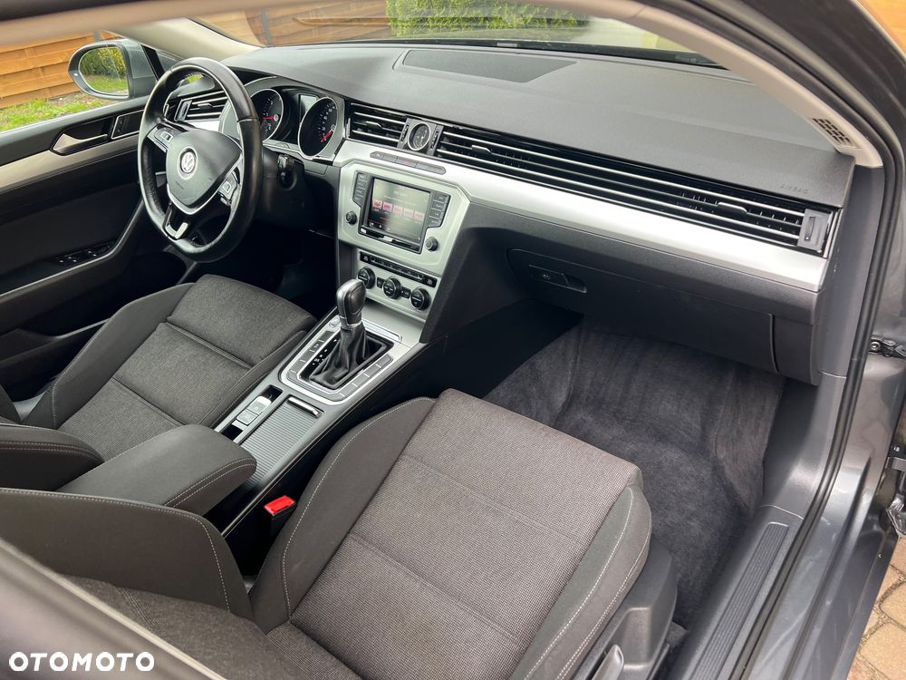 Volkswagen Passat - 7