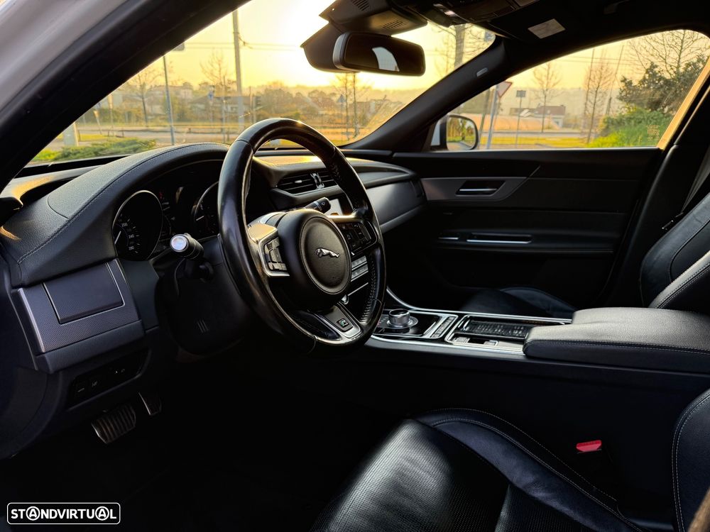 Jaguar XF 20d Aut. R-Sport - 21