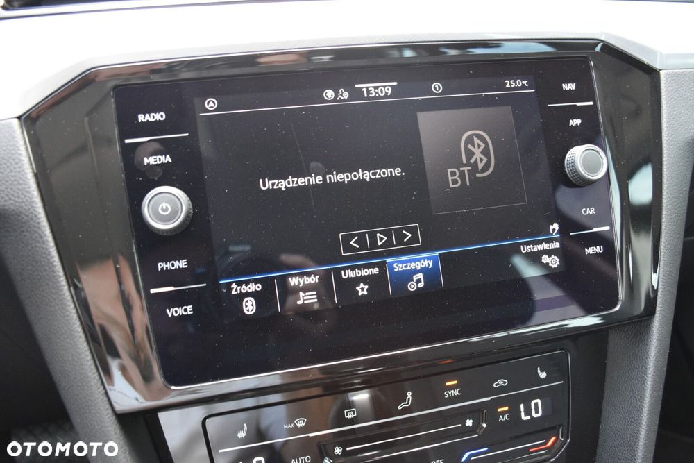 Volkswagen Passat - 18