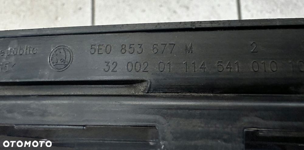 KRATKA ZDERZAKA SKODA OCTAVIA III LIFT 5E0853677M - 8