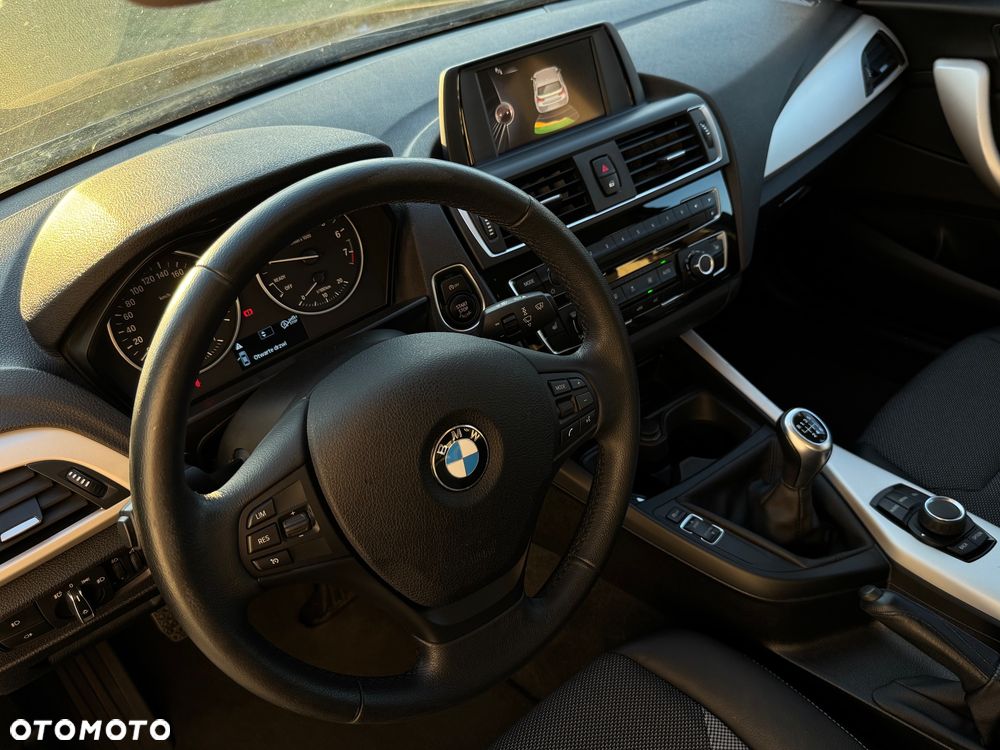 BMW Seria 1 - 21