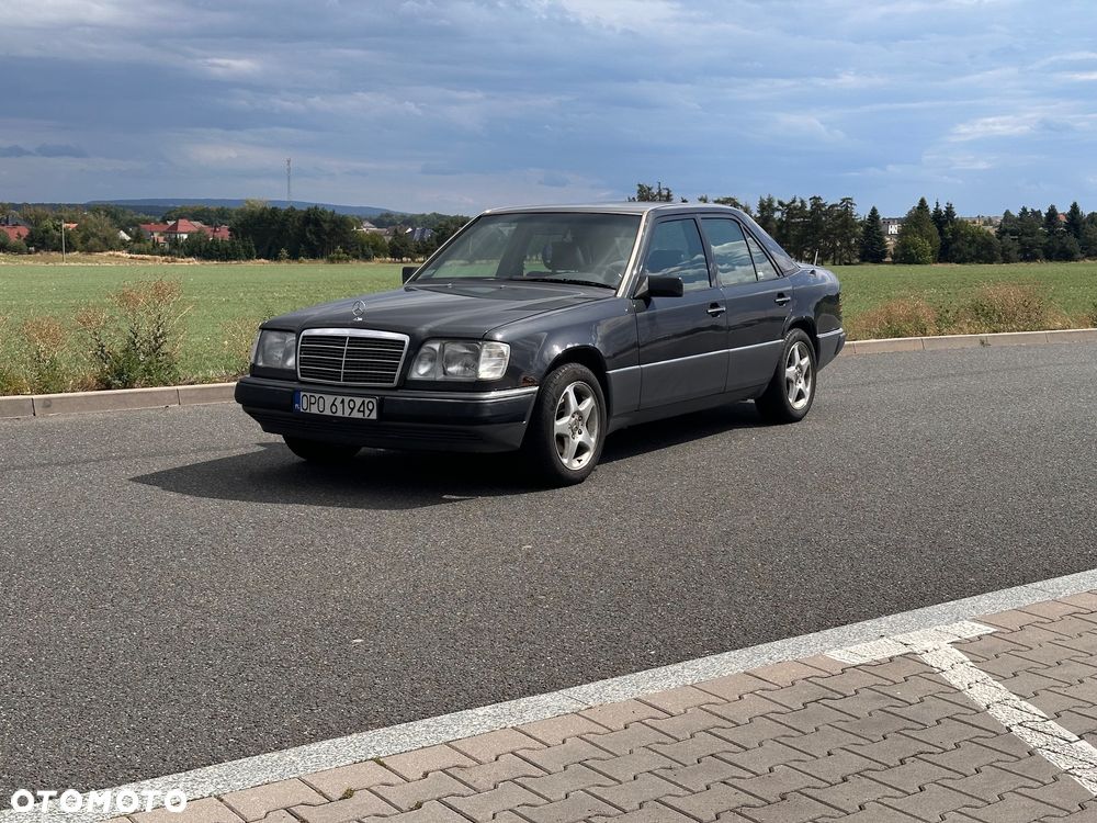 Mercedes-Benz W124 (1984-1993) ver-220 - 2